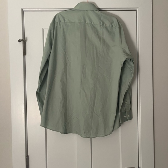 PERRY ELLIS! NWT! Button Down Shirt - Picture 2 of 4